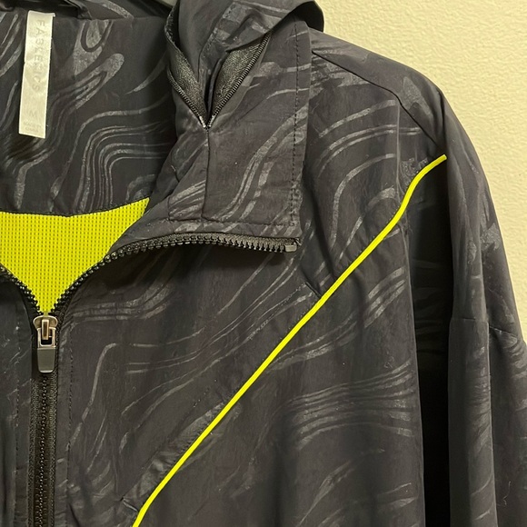 Fabletics jacket women’s medium black green hooded pattern zipper lightweight - Picture 2 of 14